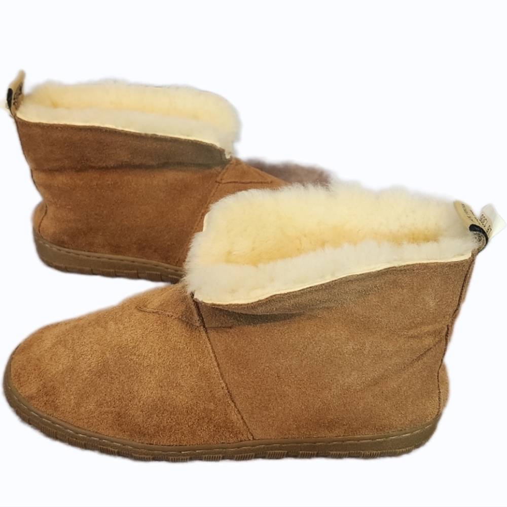 RJ's‎ Fuzzies Cozy Shearling-Lined Suede Boots Size L6